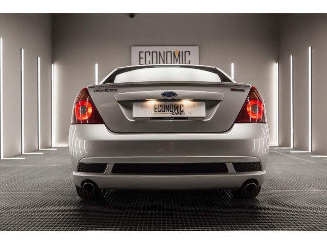 FORD Mondeo 3.0i V6 ST 220